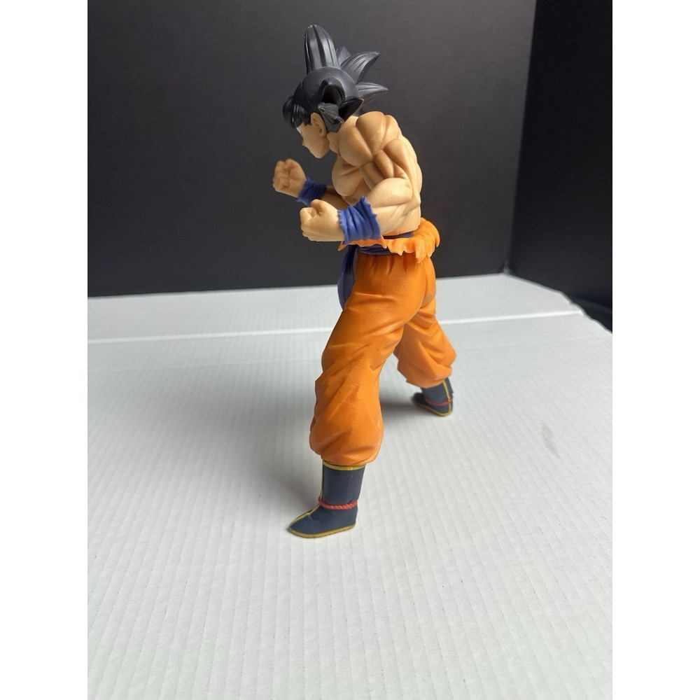10" Dragon Ball Z Goku Ichiban Kuji Figure - Super Saiyan Action Collectible - Picture 6 of 7